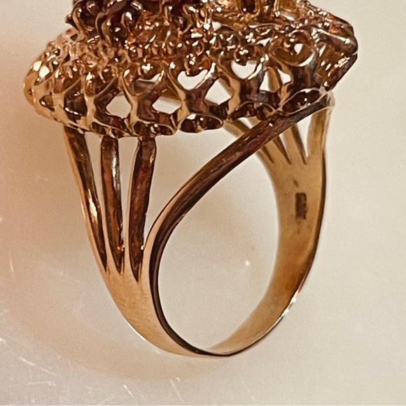♥️Stunning 375 Yellow Gold European Antique Filigree Garnet Dinner Ring! - Picture 6 of 16